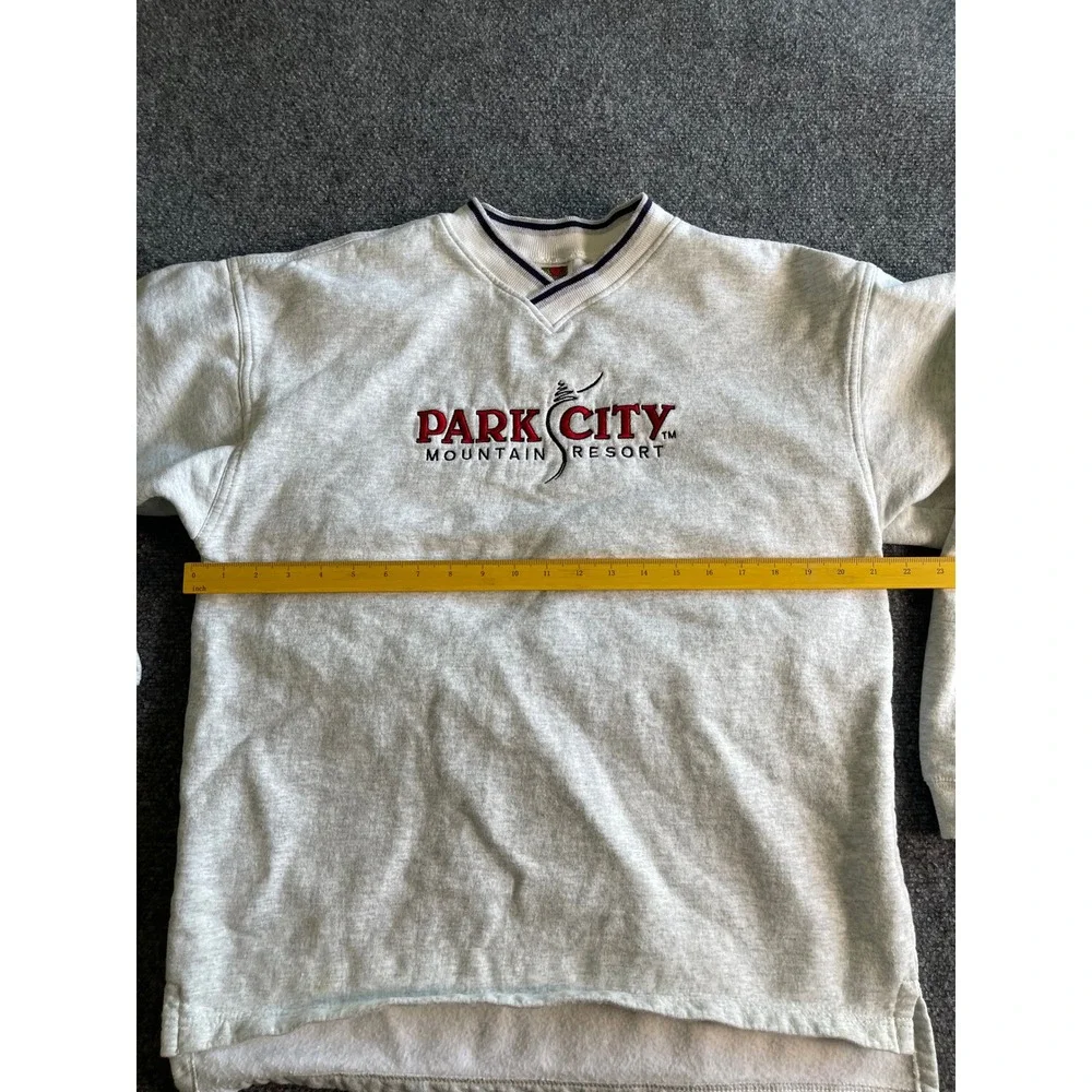 Fruit of the Loom Park‎ City Mountain Resort Sweatshirt Mens Large Gray V-Neck